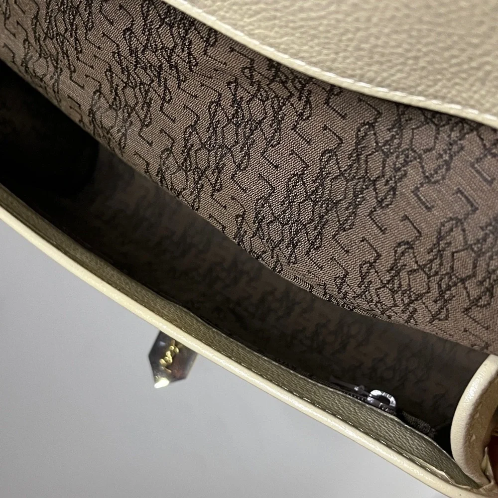 Yves Saint Laurent Vintage Cream Leather Bag - Picture 10 of 13